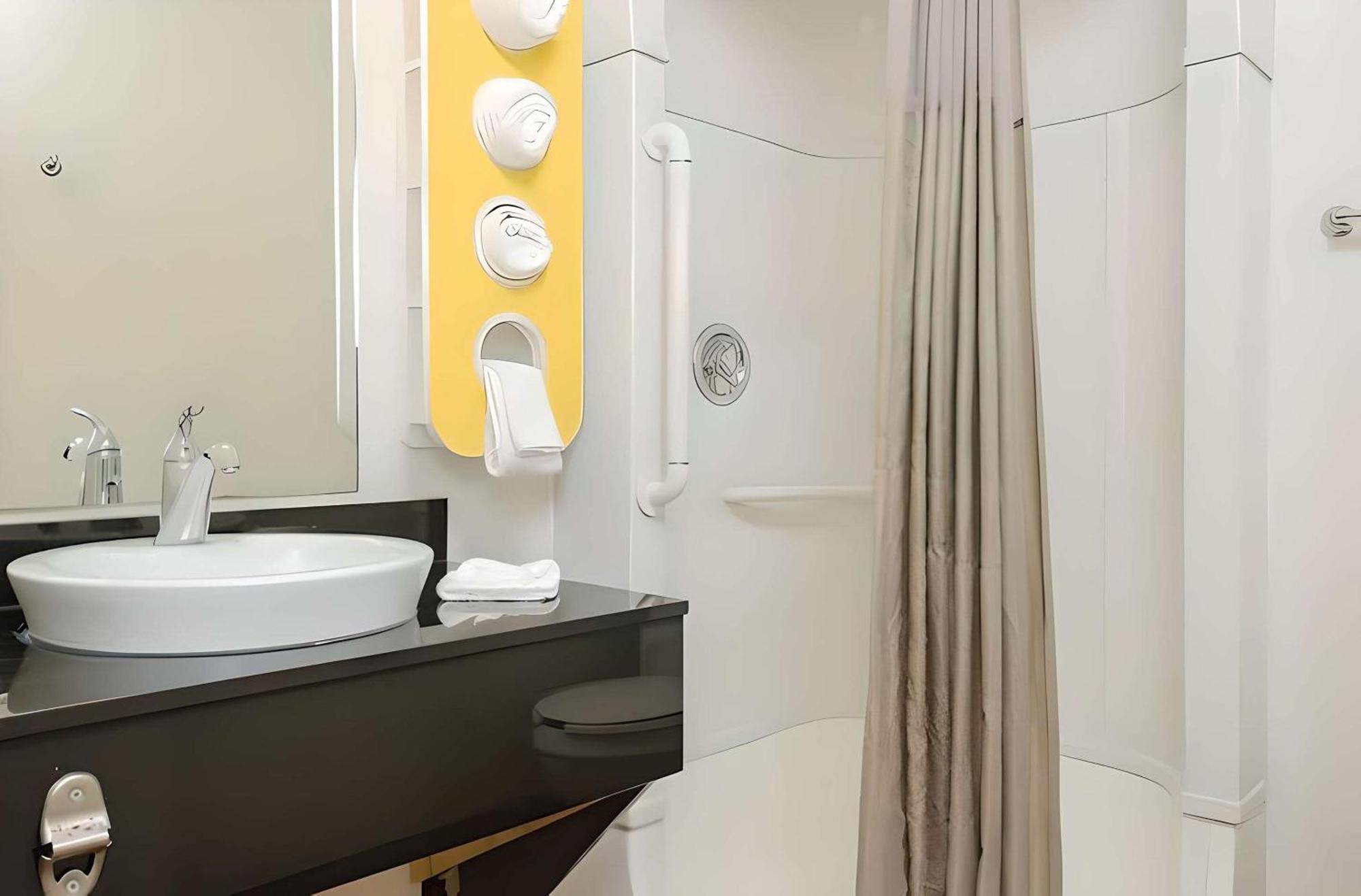 Park Inn By Radisson, เทอร์ล็อค ภายนอก รูปภาพ